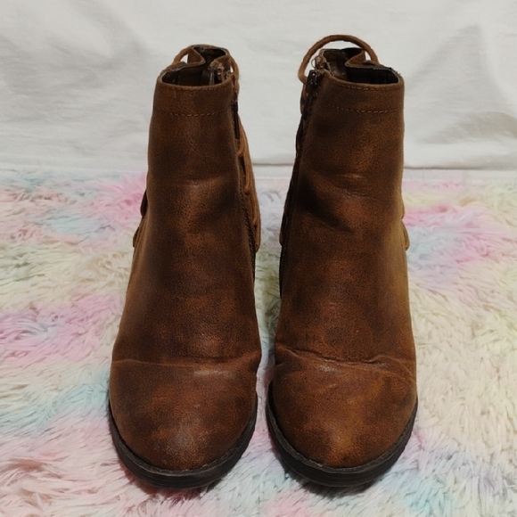 Candie's Women's Brown Ankle Boots Sz.8.5 Gently Worn #46 CRATE - Picture 2 of 9